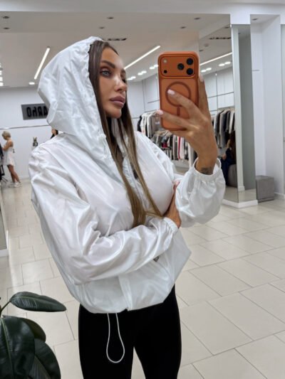 Вітрівка Амбелла